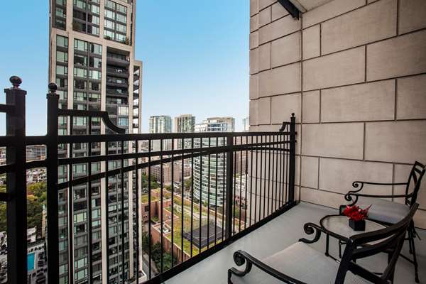  - Waldorf Astoria Hotel Chicago