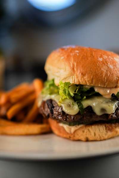 Restaurant - Waldorf Astoria Hotel Chicago