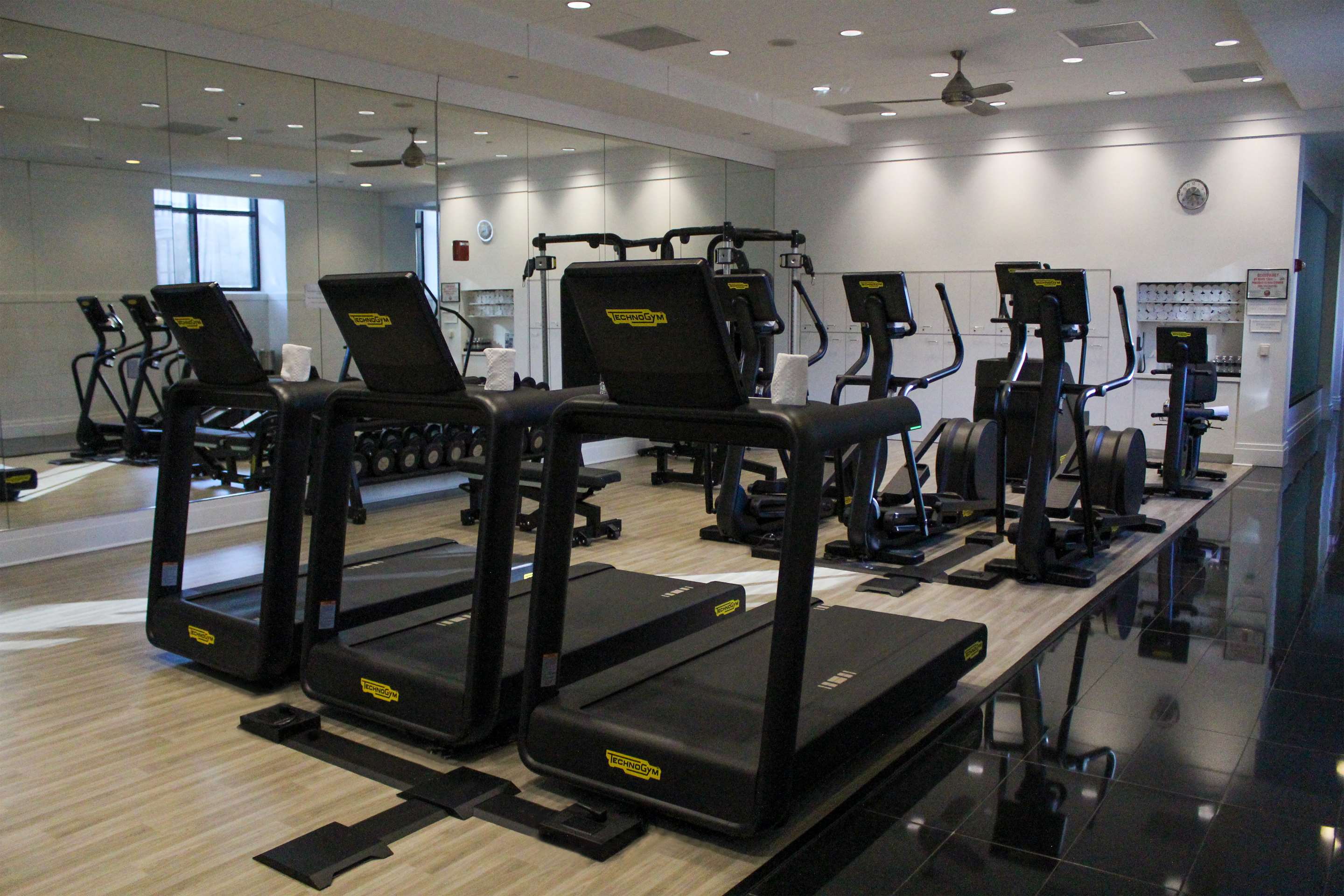 Health club fitness center gym | Waldorf Astoria Chicago