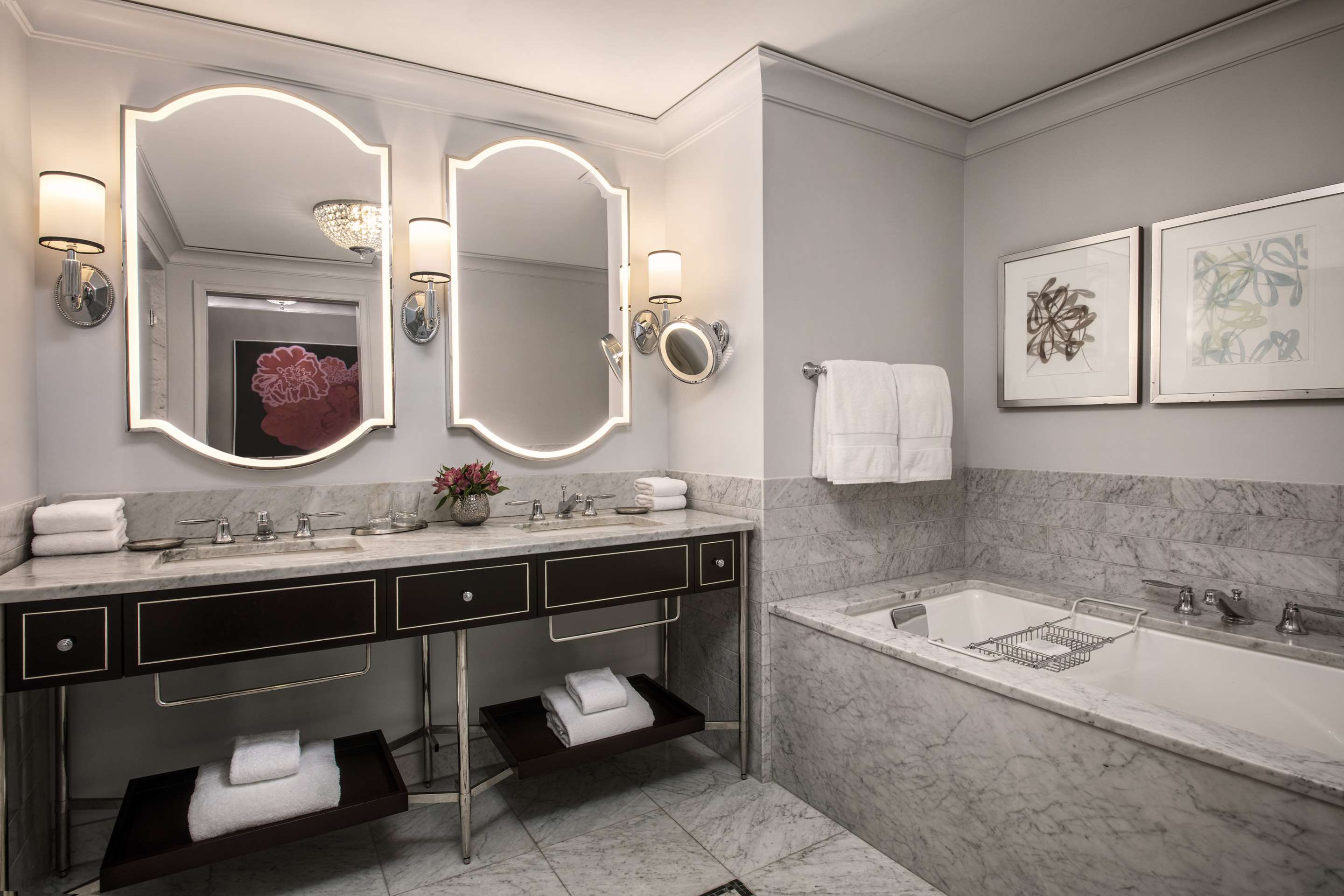 Guest room bath