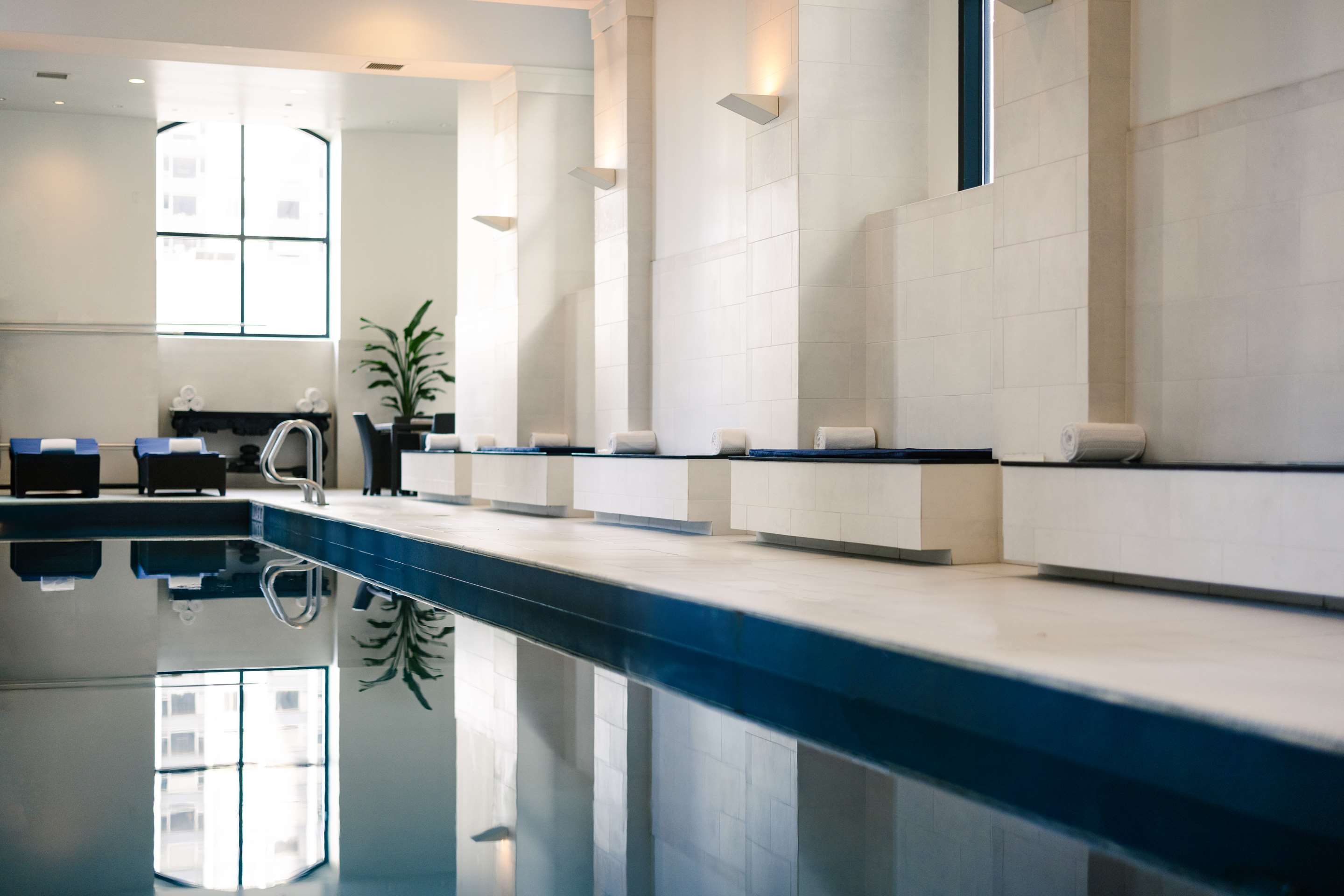 Pool | Waldorf Astoria Chicago