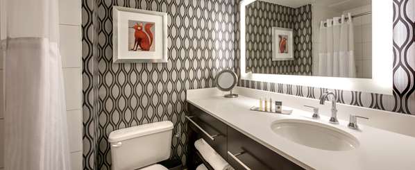  - DoubleTree by Hilton Hotel Wood Dale