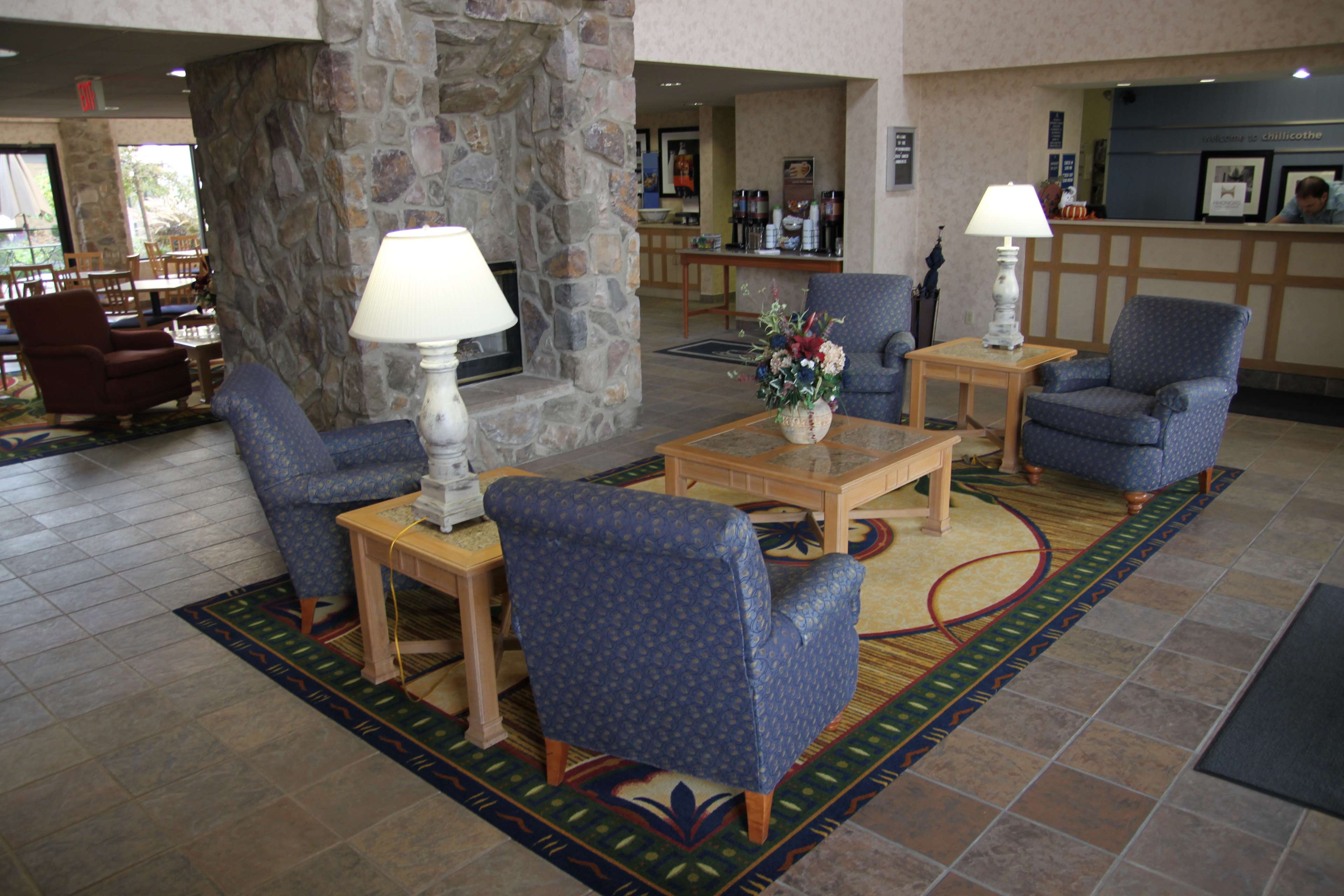 Hampton Inn & Suites by Hilton Chillicothe - Tap to explore photos