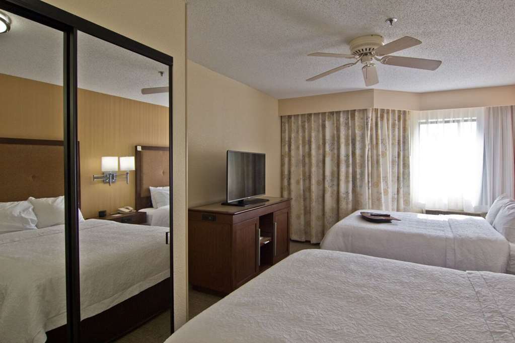Hampton Inn & Suites by Hilton Chillicothe Room Type - 2Q 1BDRM STE W TUB-FIRE NS