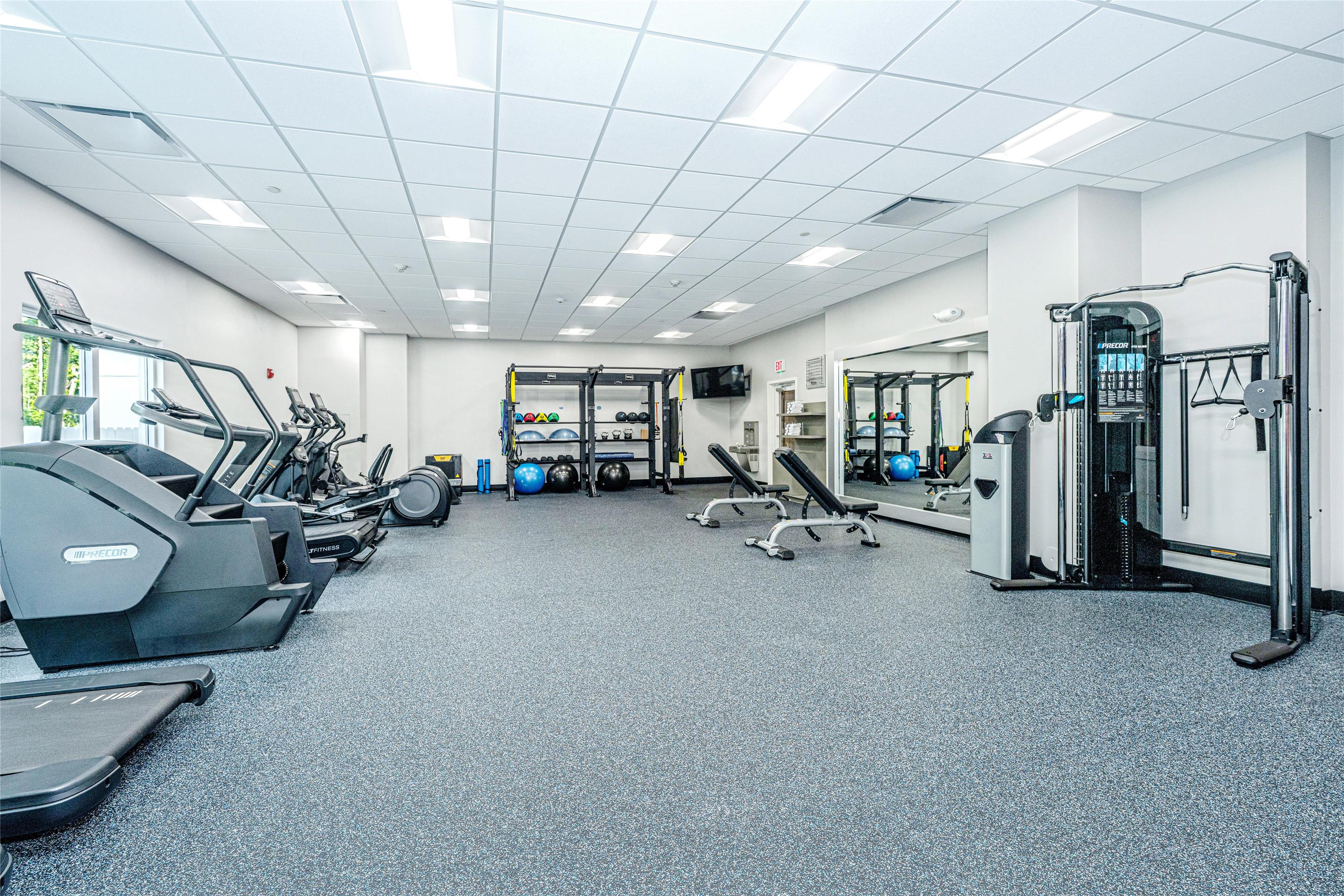 Health club fitness center gym | Hilton Garden Inn Charleston Airport