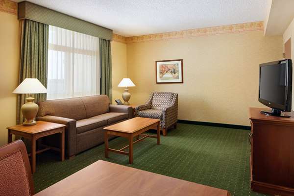  - Embassy Suites Charleston Convention Center - I-526, Exit 16