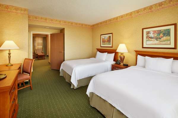  - Embassy Suites Charleston Convention Center - I-526, Exit 16