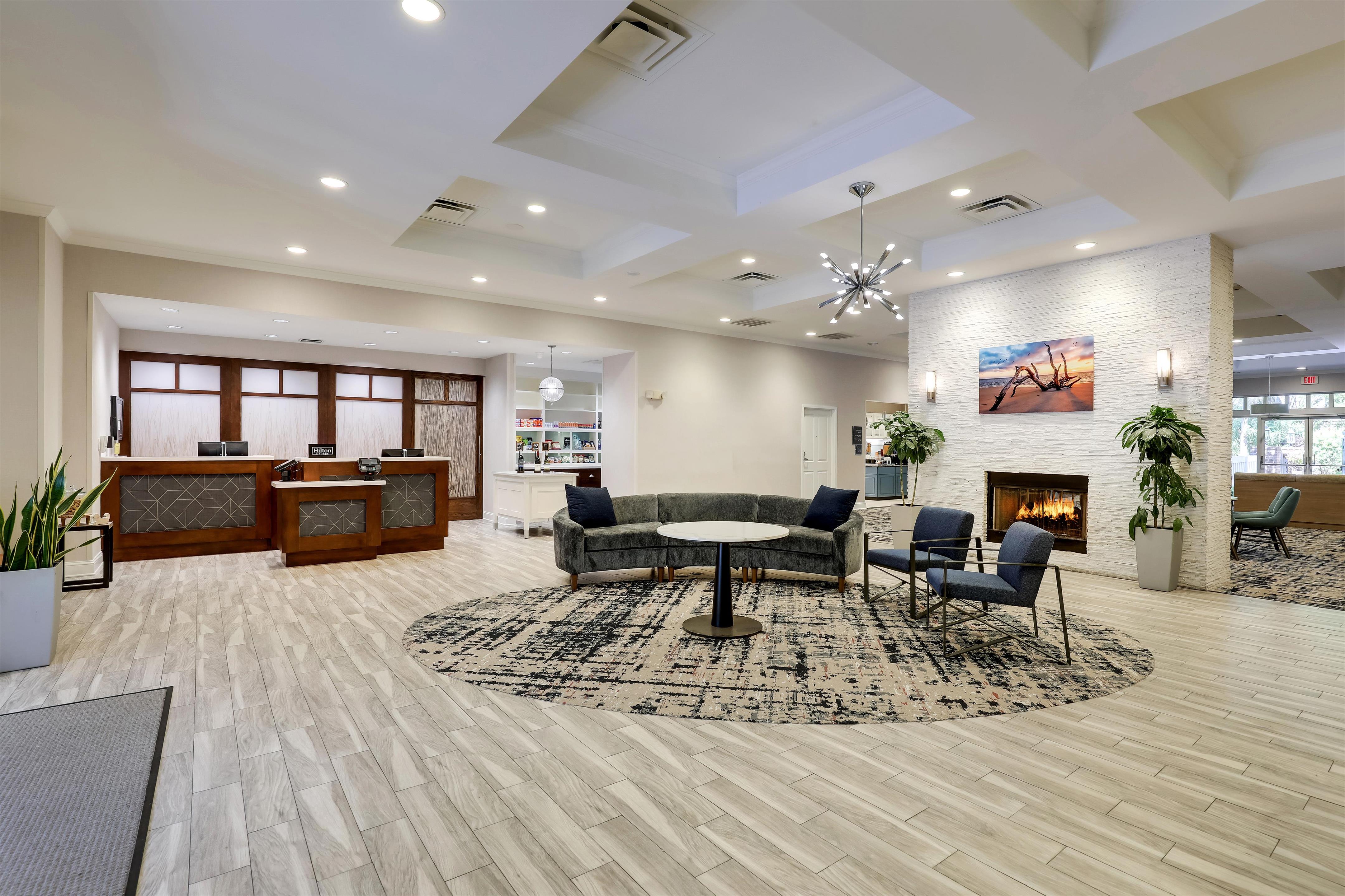 Lobby | Homewood Suites by Hilton Charleston - Mt Pleasant