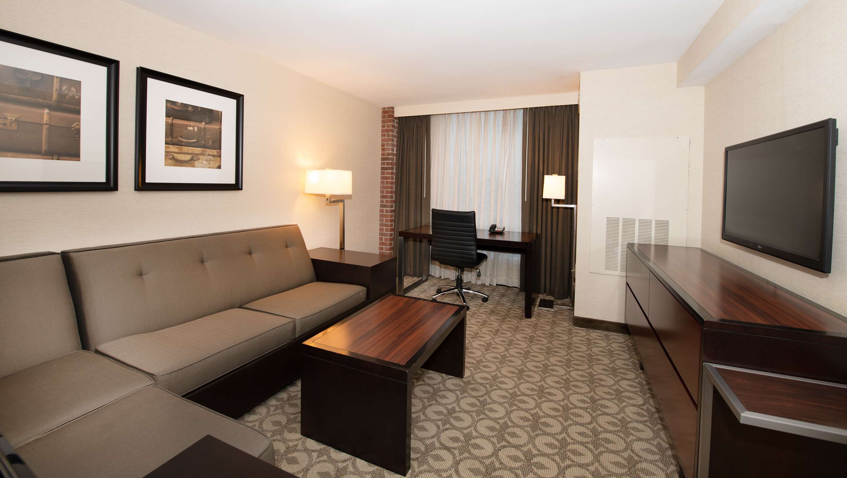Guest room