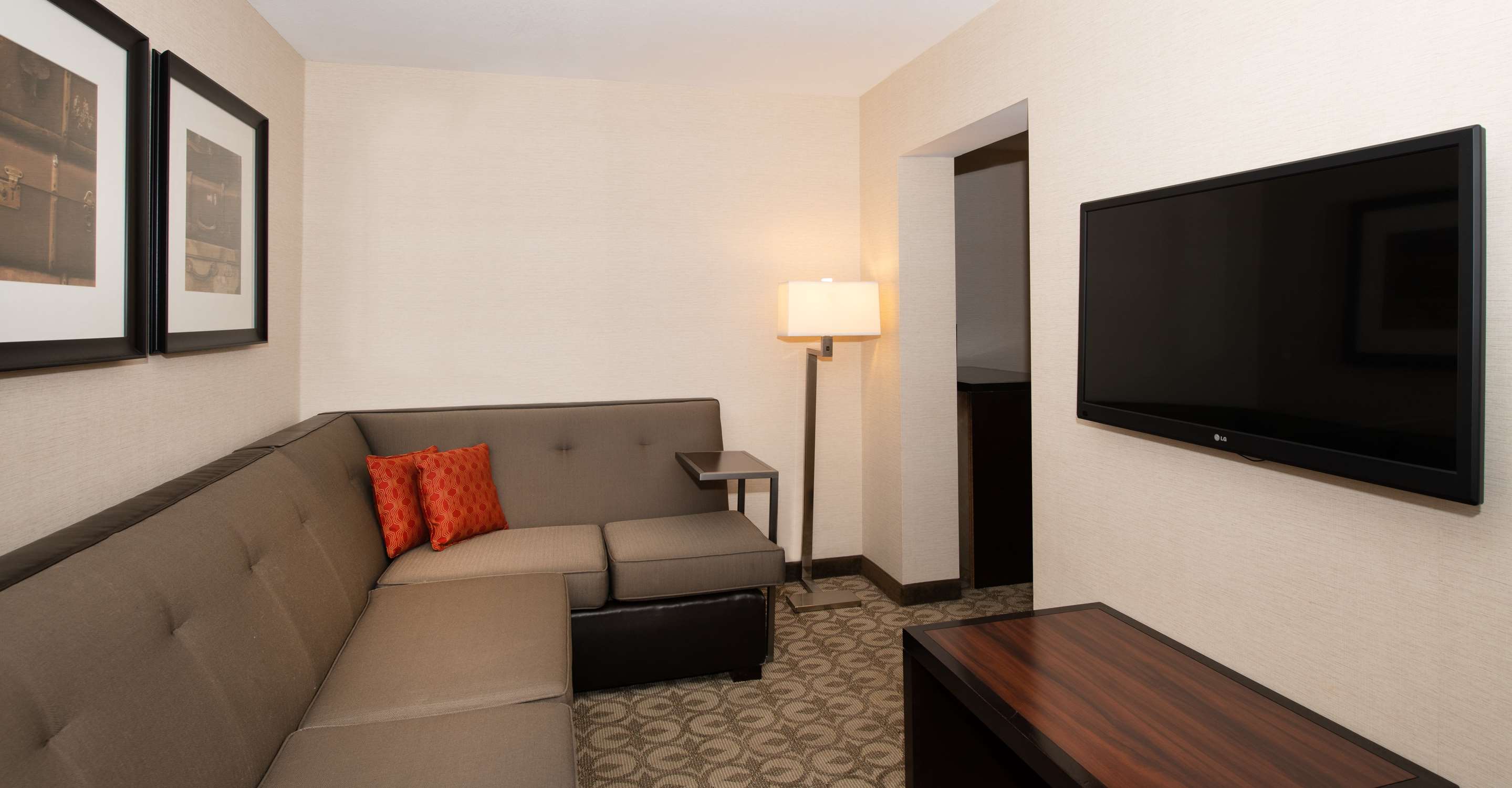 Guest room
