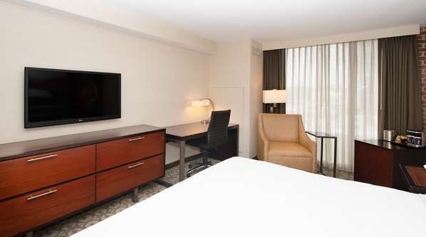  - DoubleTree by Hilton Northwoods North Charleston - I-26, Exit 209