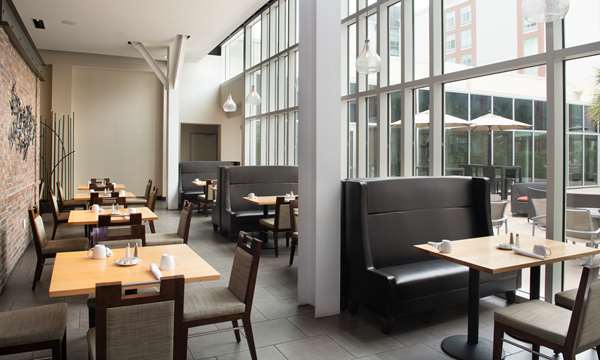 Restaurant - DoubleTree by Hilton Northwoods North Charleston - I-26, Exit 209