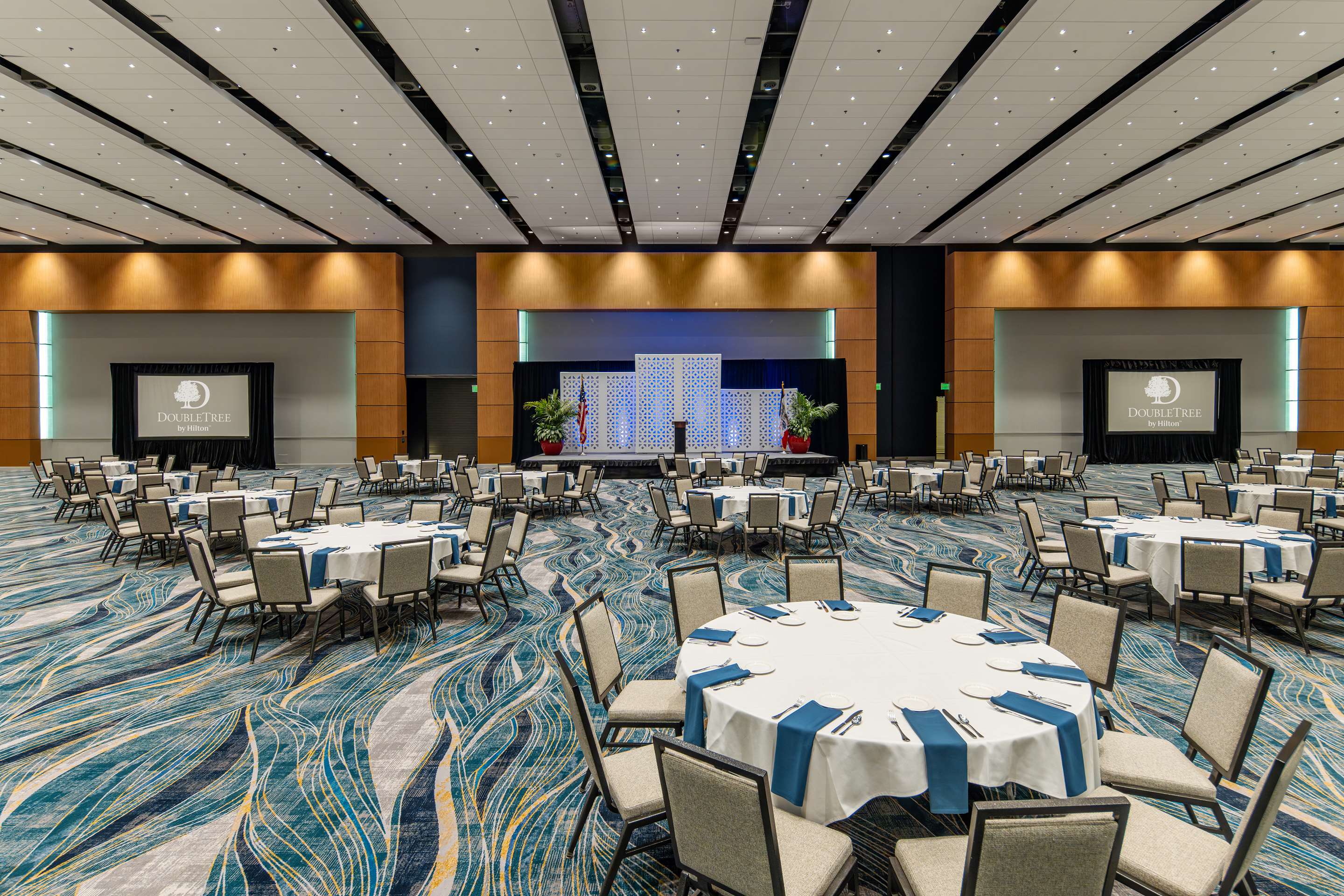 Meeting Room | Doubletree by Hilton Cedar Rapids Convention Complex