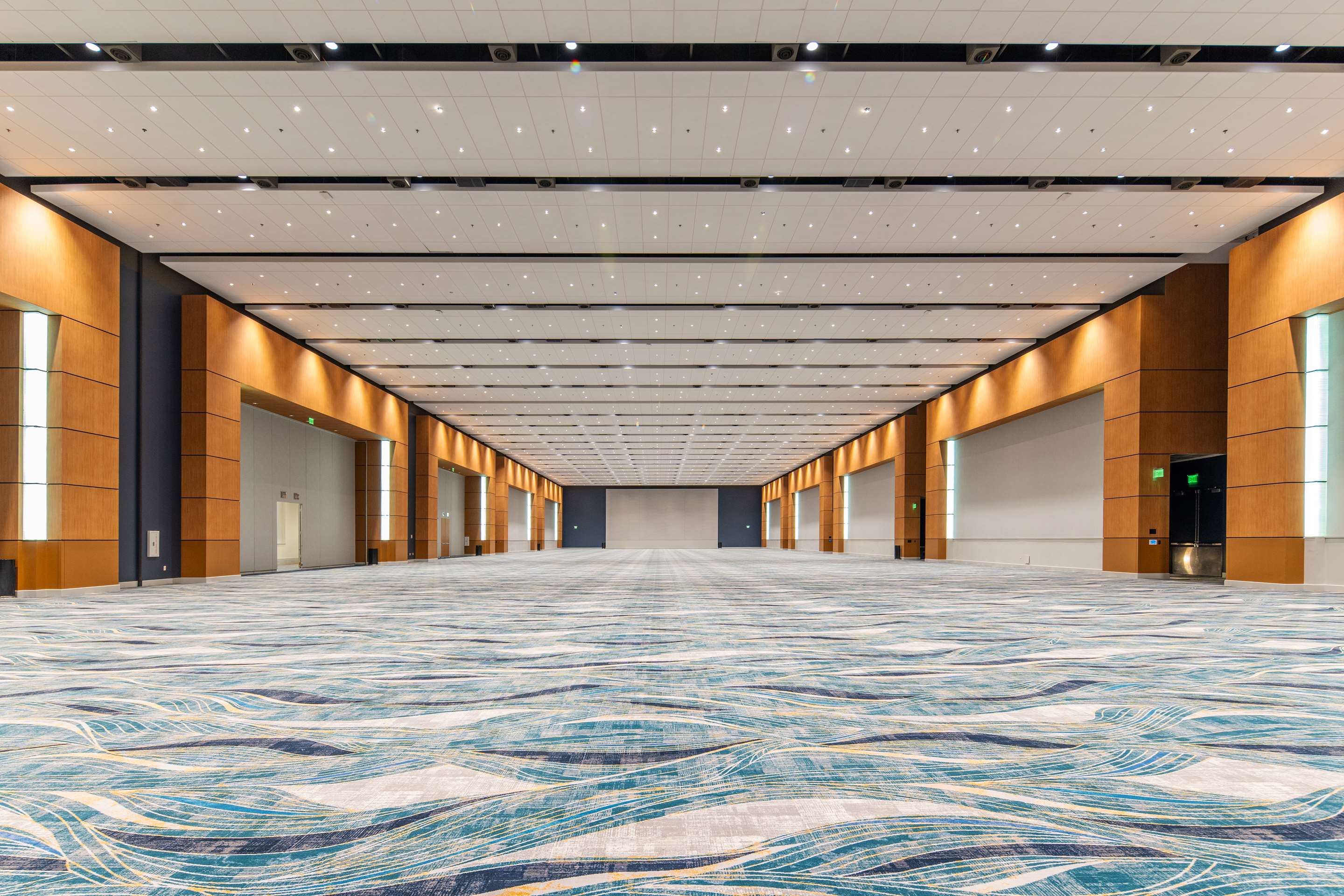 Meeting Room | Doubletree by Hilton Cedar Rapids Convention Complex