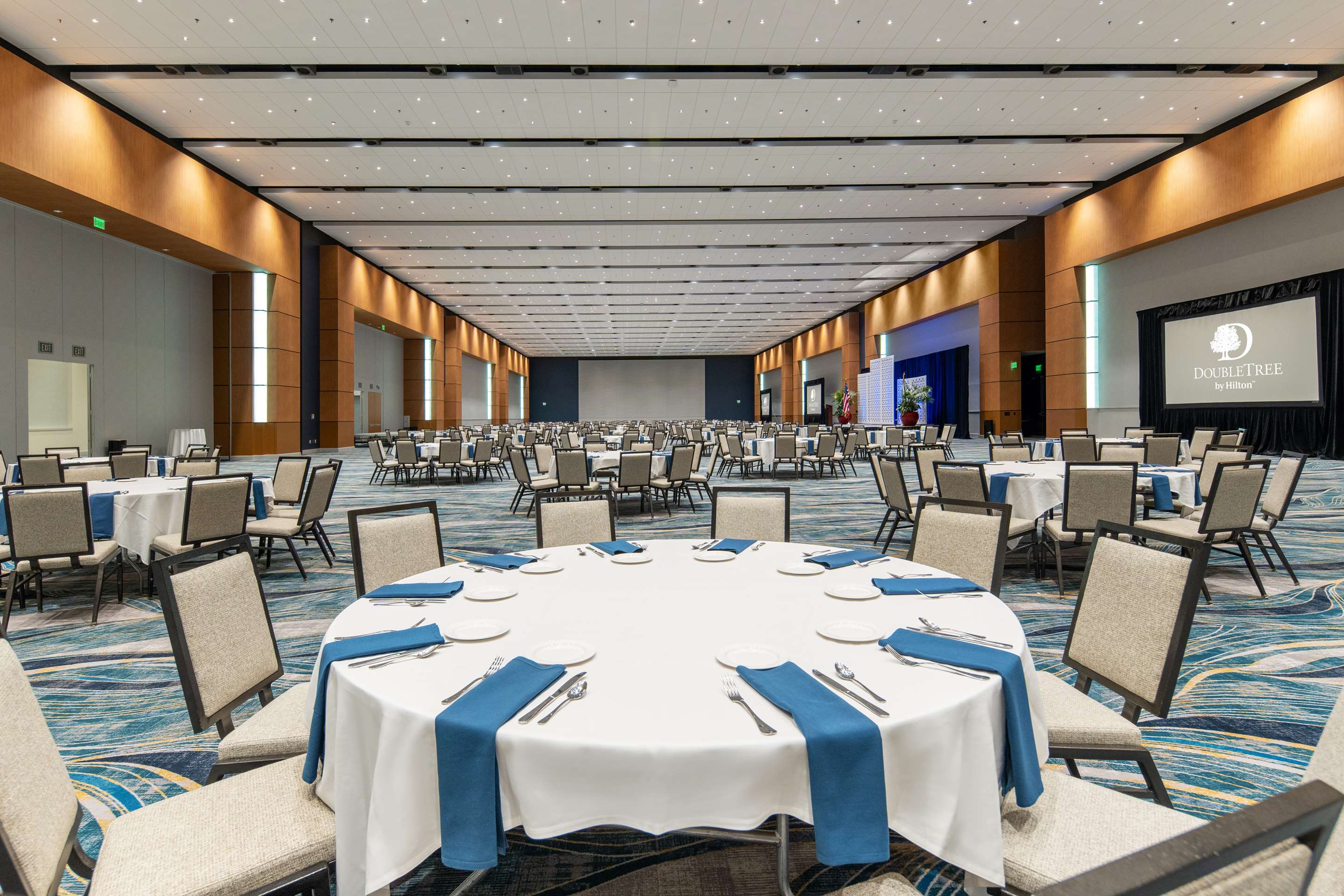 Meeting Room | Doubletree by Hilton Cedar Rapids Convention Complex