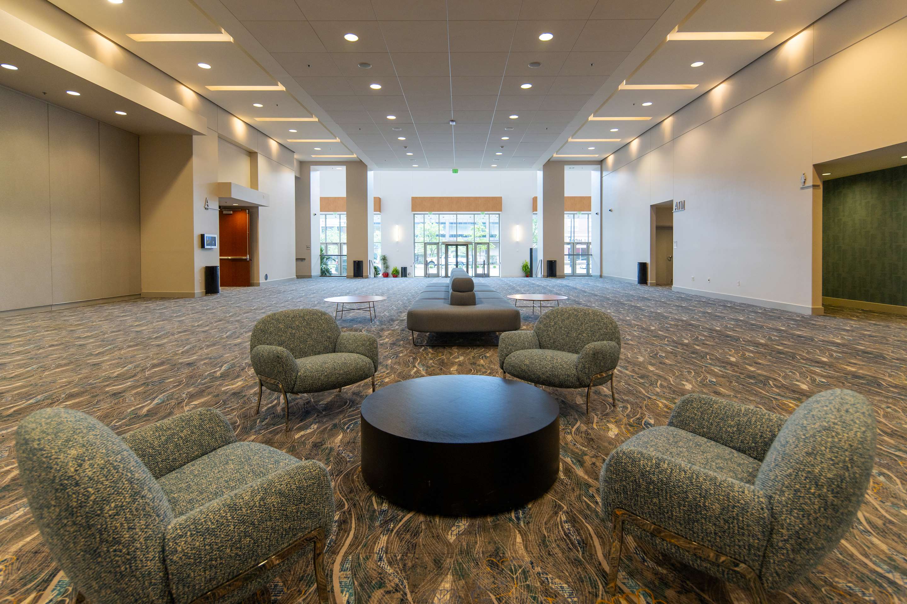 Meeting Room | Doubletree by Hilton Cedar Rapids Convention Complex