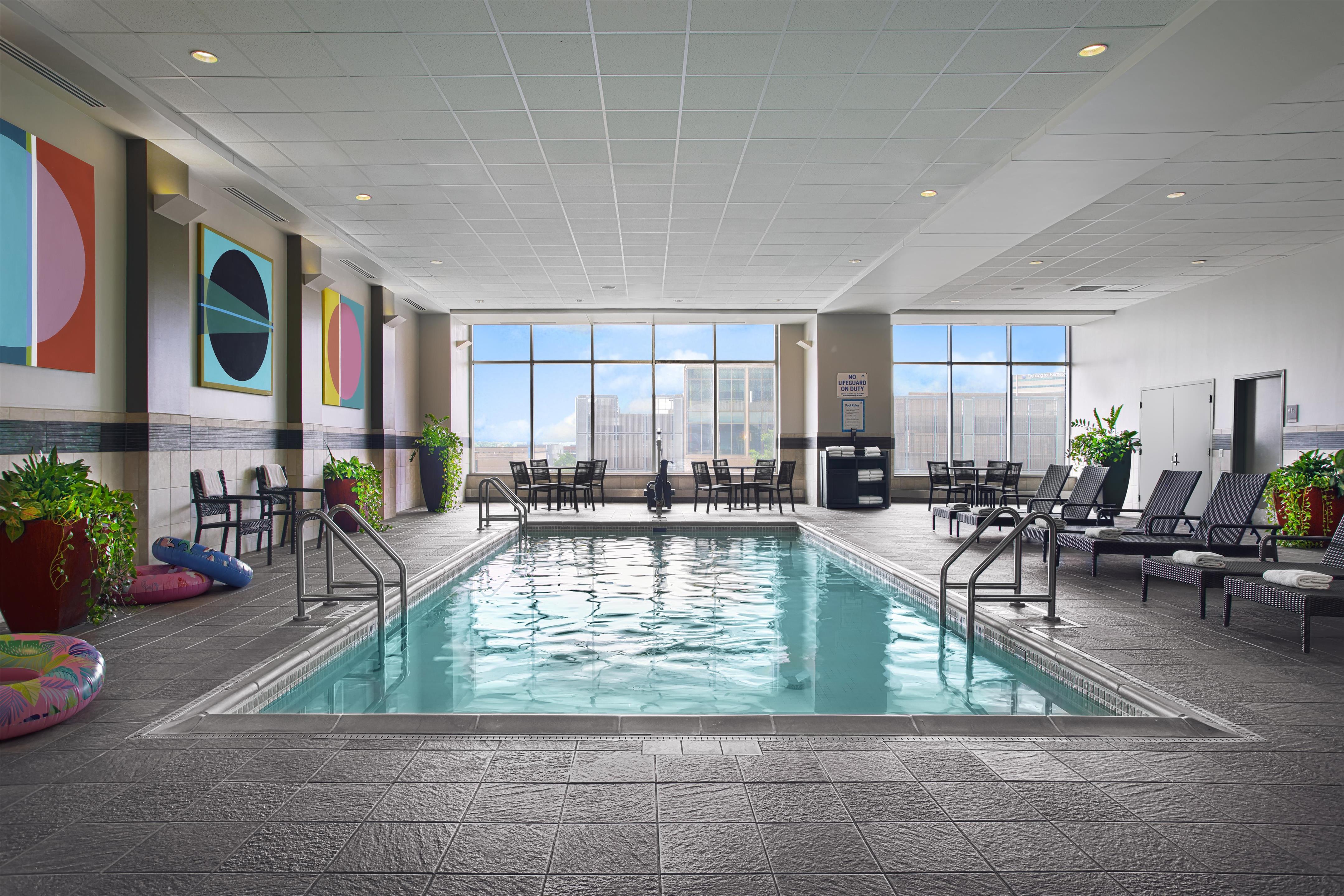 Pool | Doubletree by Hilton Cedar Rapids Convention Complex