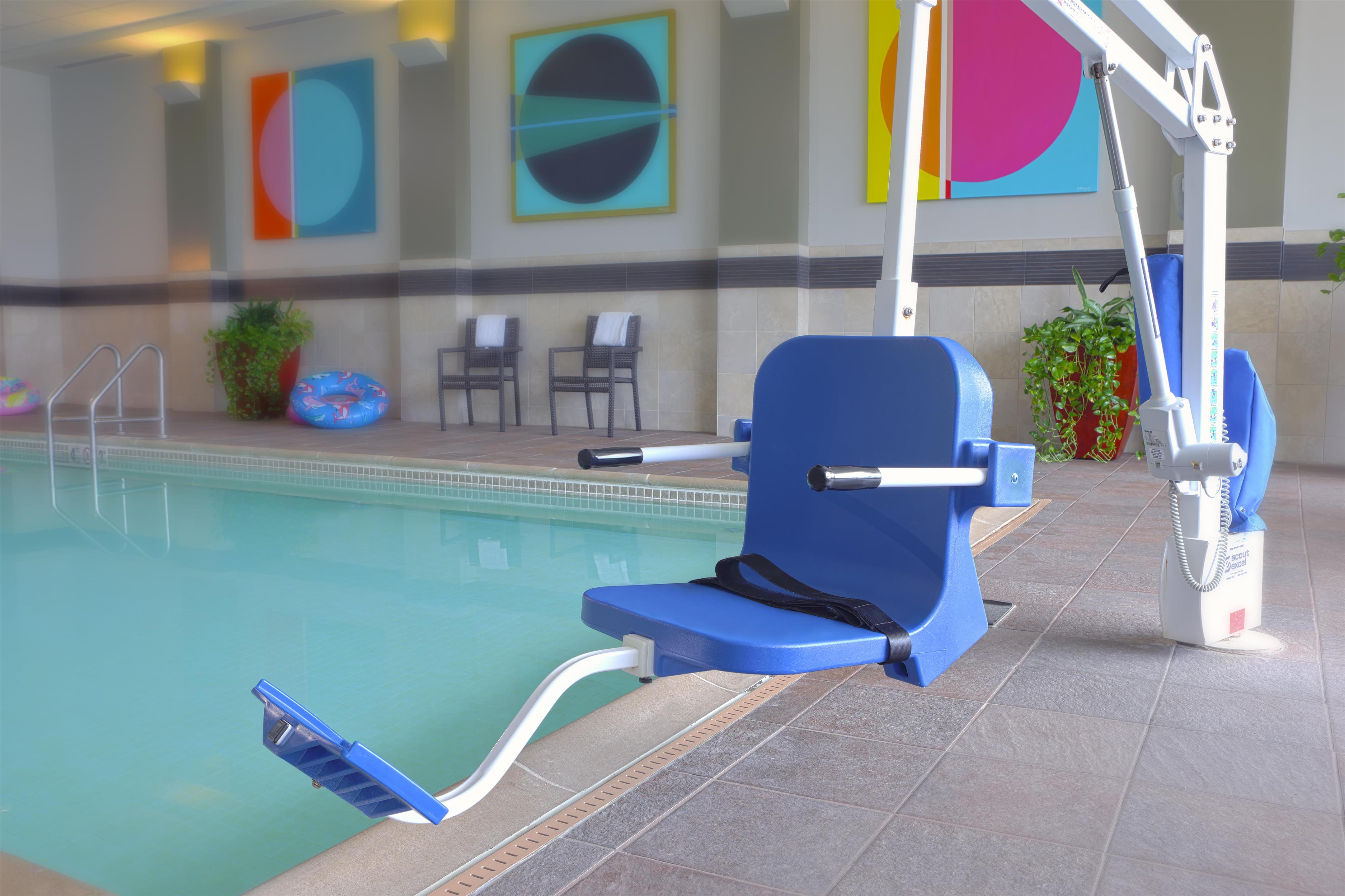 Pool | Doubletree by Hilton Cedar Rapids Convention Complex