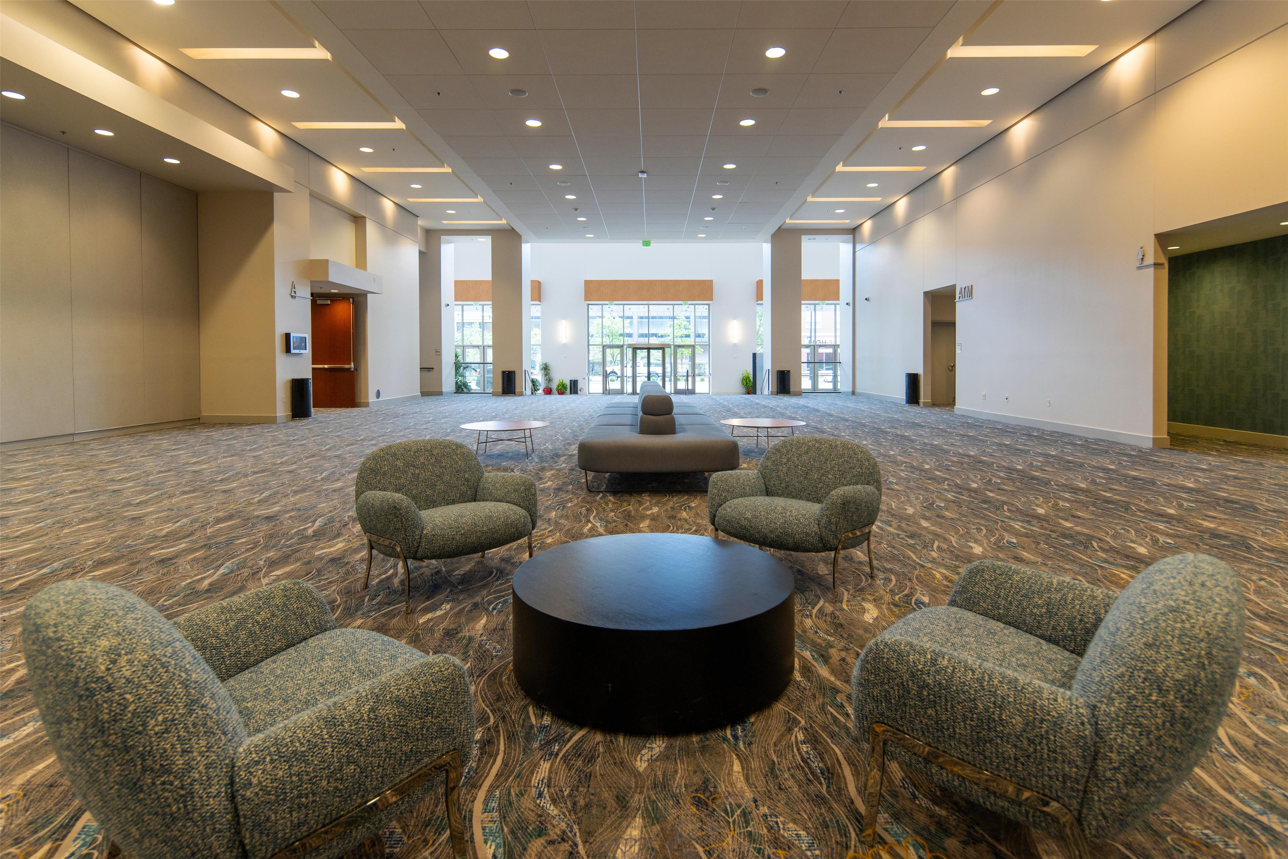 Meeting Room | Doubletree by Hilton Cedar Rapids Convention Complex