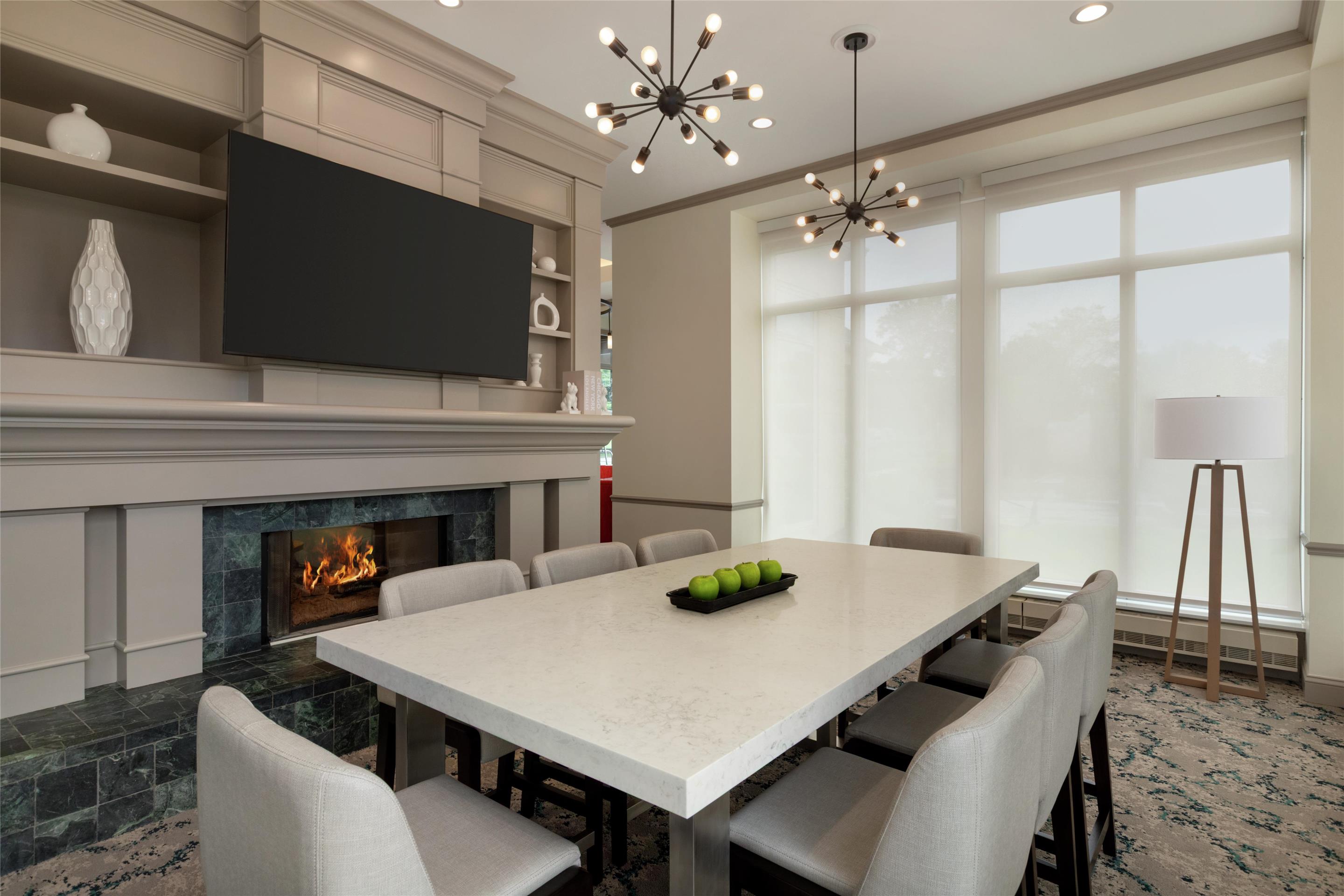 Lobby | Hilton Garden Inn Cleveland Airport