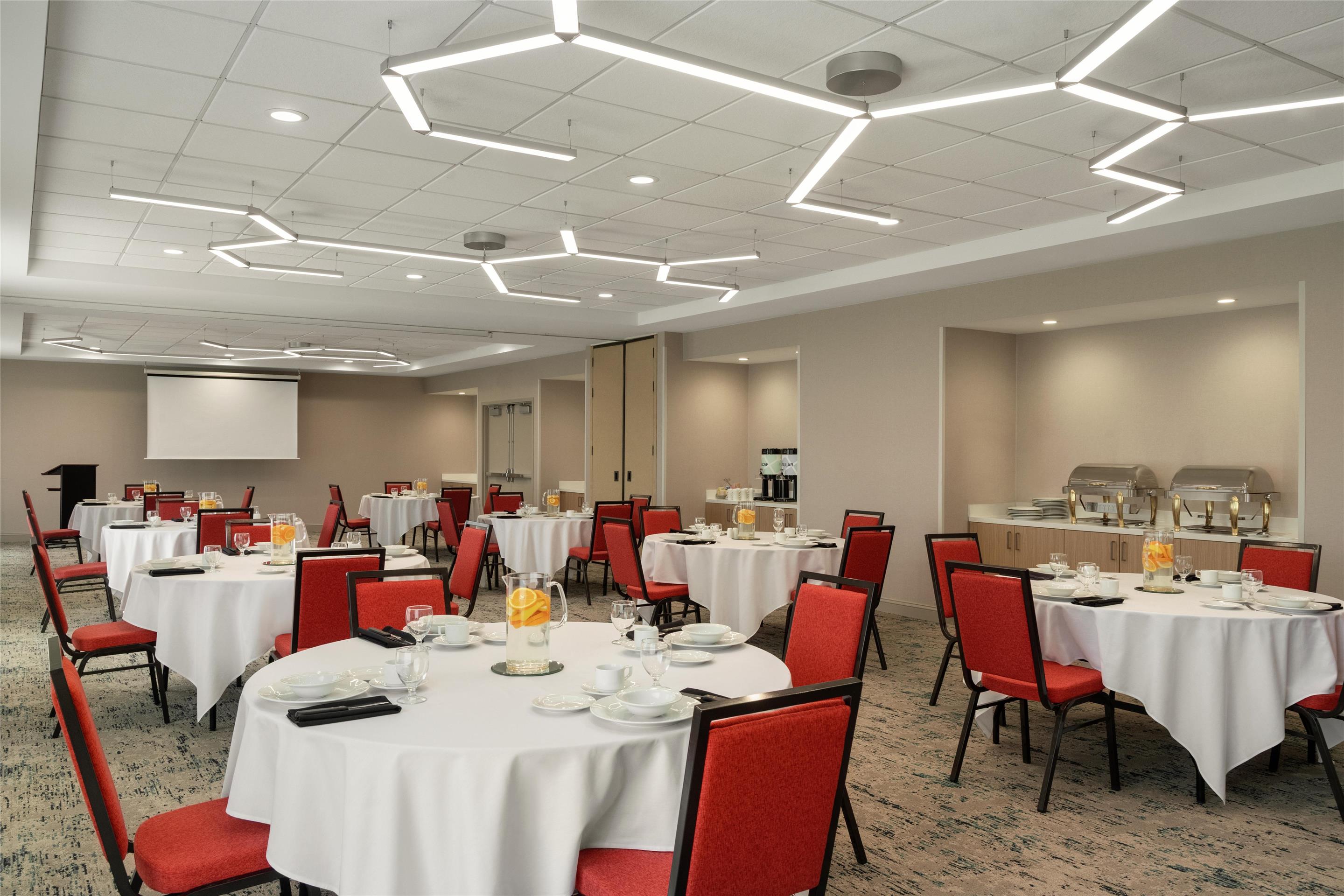 Meeting Room | Hilton Garden Inn Cleveland Airport
