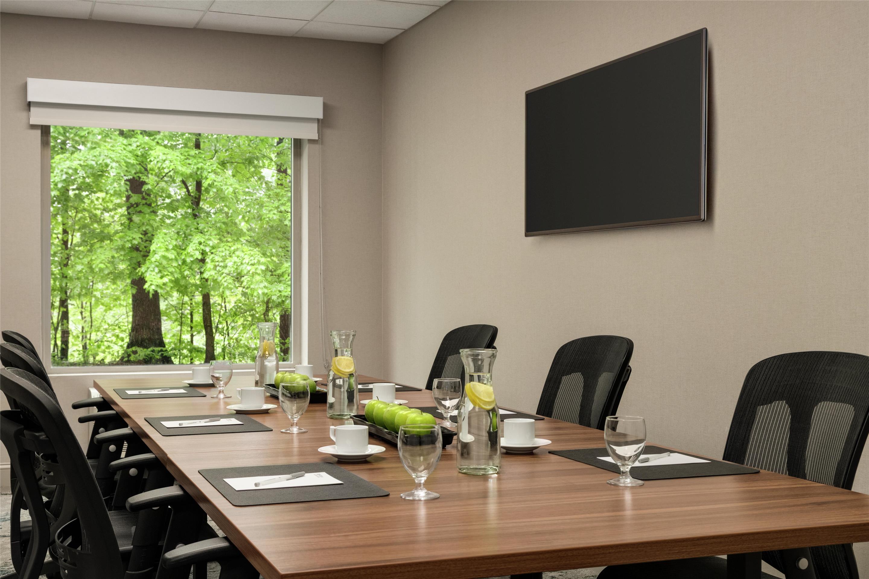 Meeting Room | Hilton Garden Inn Cleveland Airport