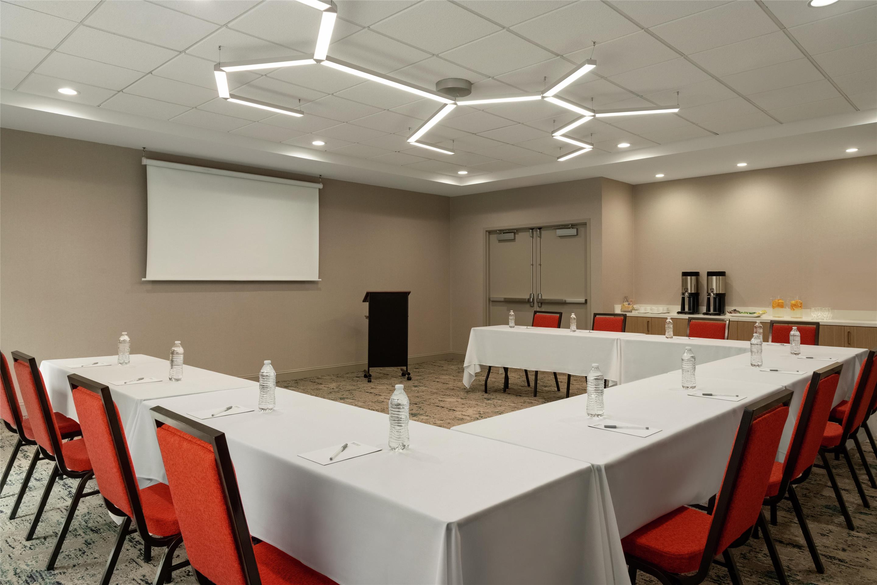 Meeting Room | Hilton Garden Inn Cleveland Airport