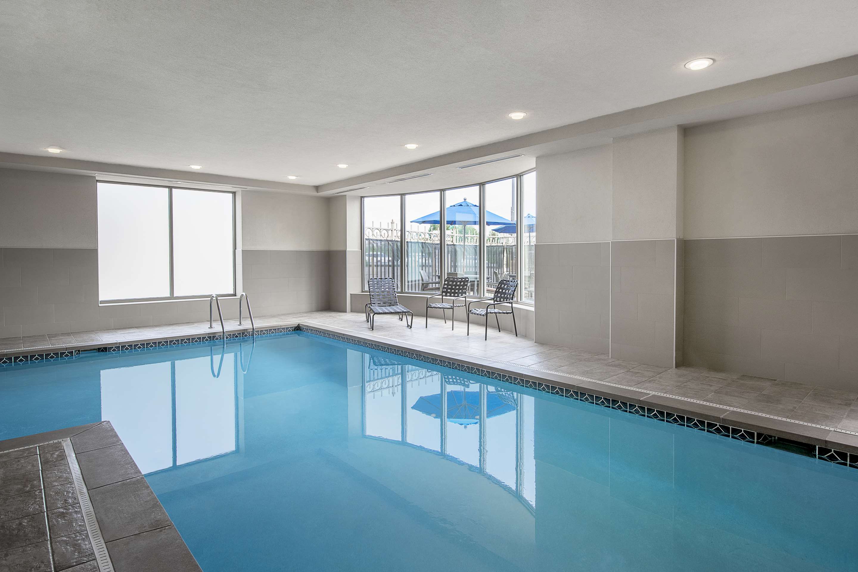 Pool | Hilton Garden Inn Cleveland Downtown