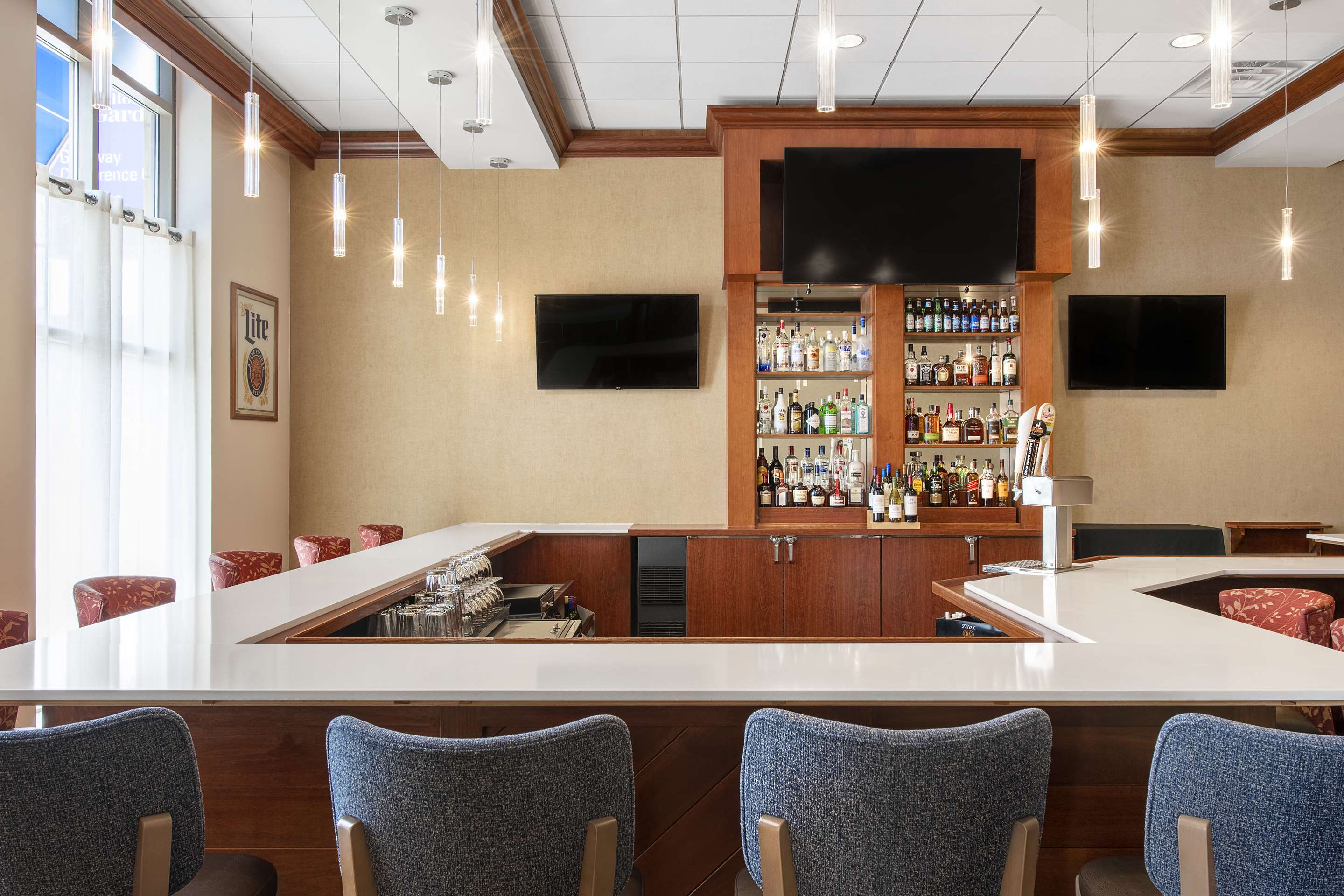 BarLounge | Hilton Garden Inn Cleveland Downtown