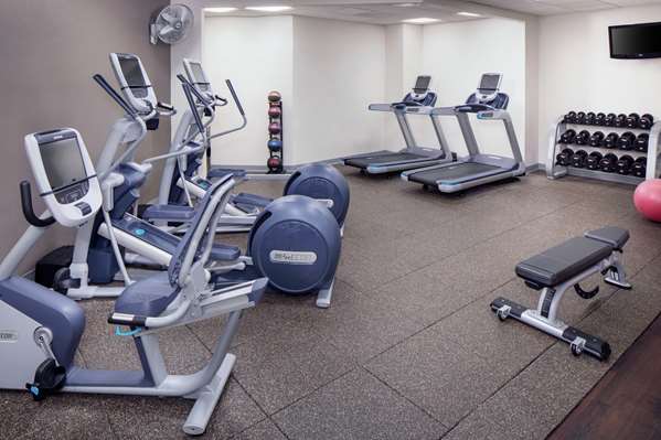 Fitness/ Exercise Room - DoubleTree by Hilton Hotel Independence