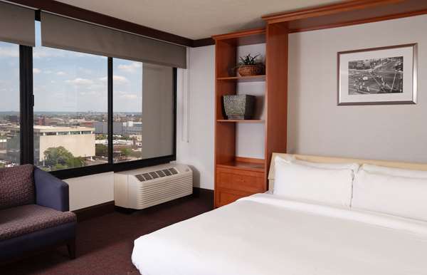  - DoubleTree by Hilton Hotel Downtown Cleveland