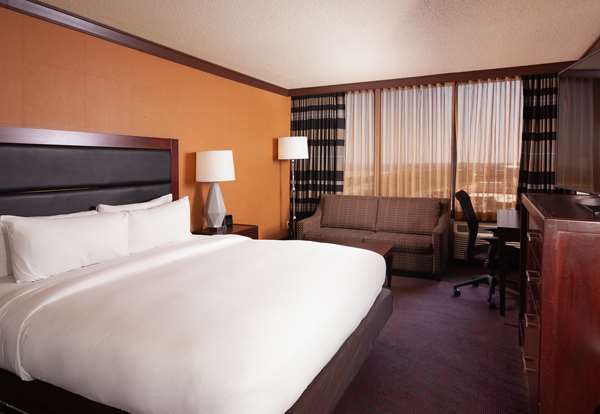  - DoubleTree by Hilton Hotel Downtown Cleveland