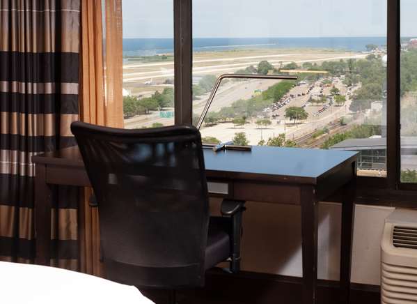  - DoubleTree by Hilton Hotel Downtown Cleveland