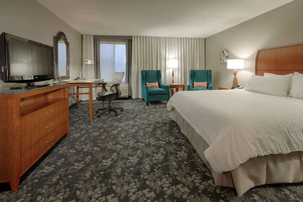 Hilton Garden Inn Cleveland/Twinsburg - Tap to explore photos