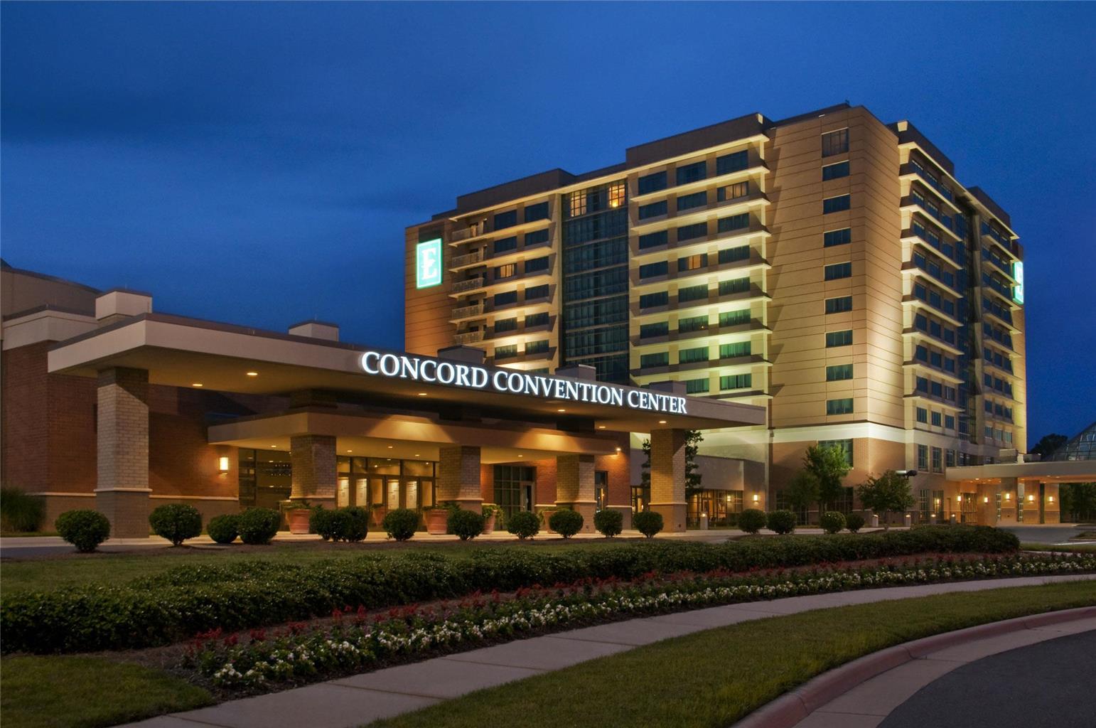 Embassy Suites Charlotte Golf Resort