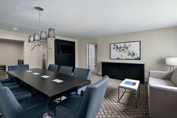  - DoubleTree Suites by Hilton Hotel Charlotte