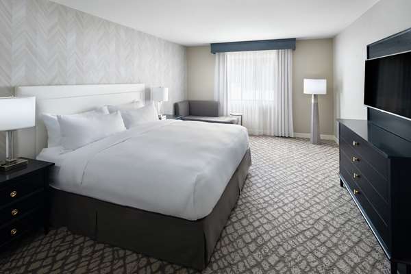  - DoubleTree Suites by Hilton Hotel Charlotte