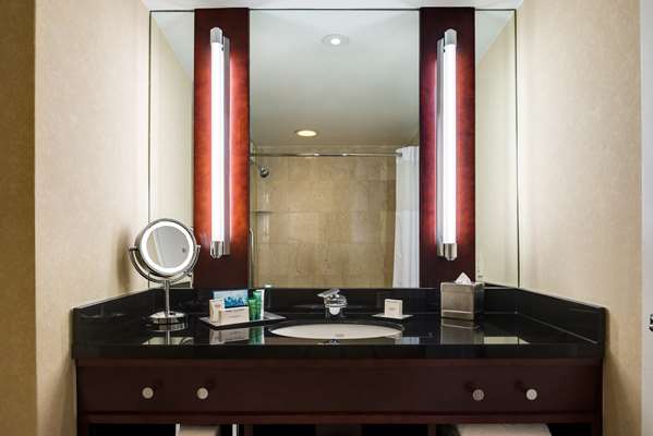  - Hilton Hotel Center City Charlotte