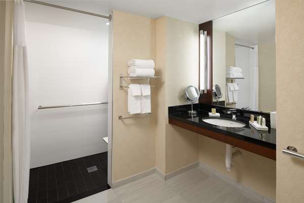  - Hilton Hotel Center City Charlotte