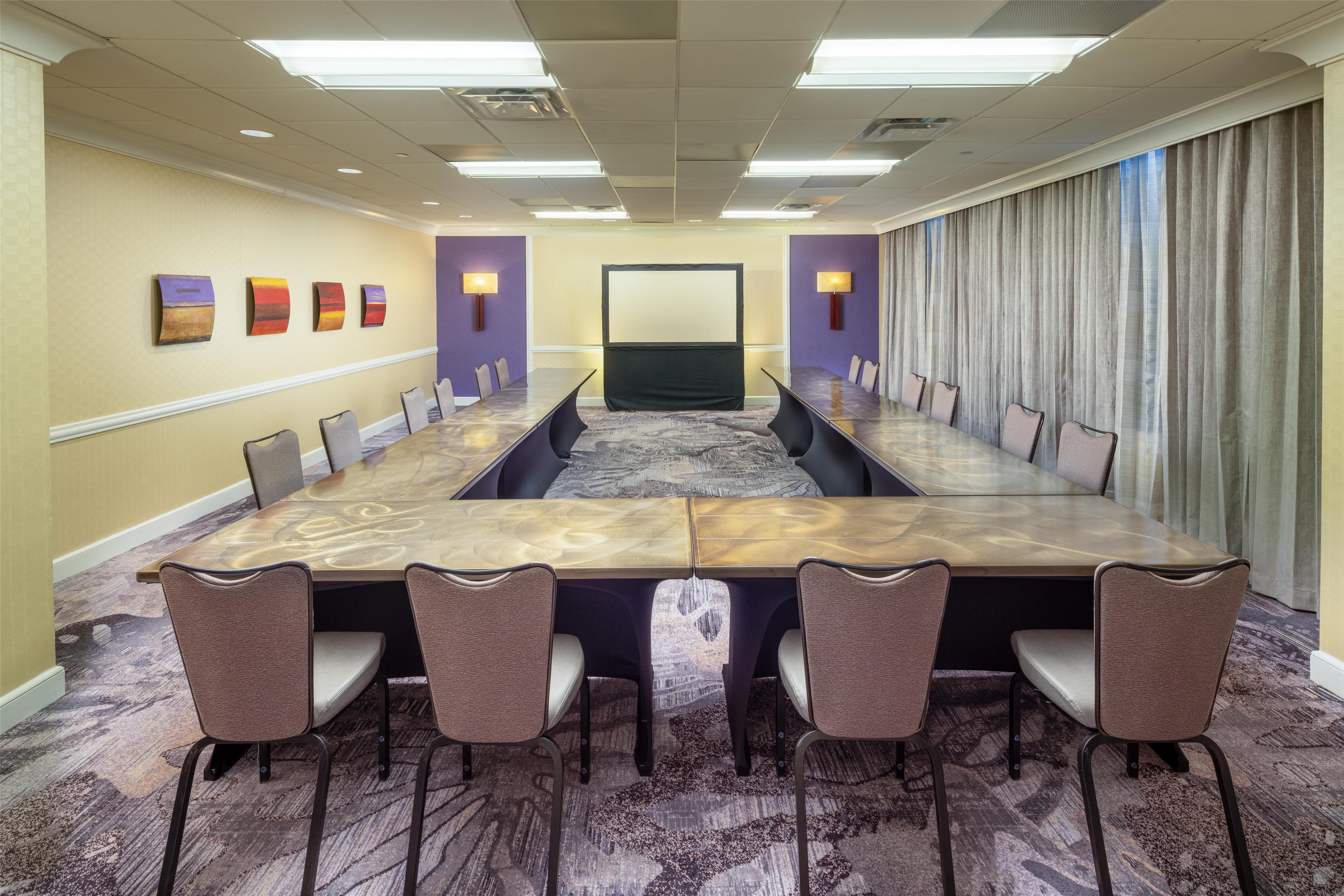 Meeting Room | Hilton Charlotte Uptown