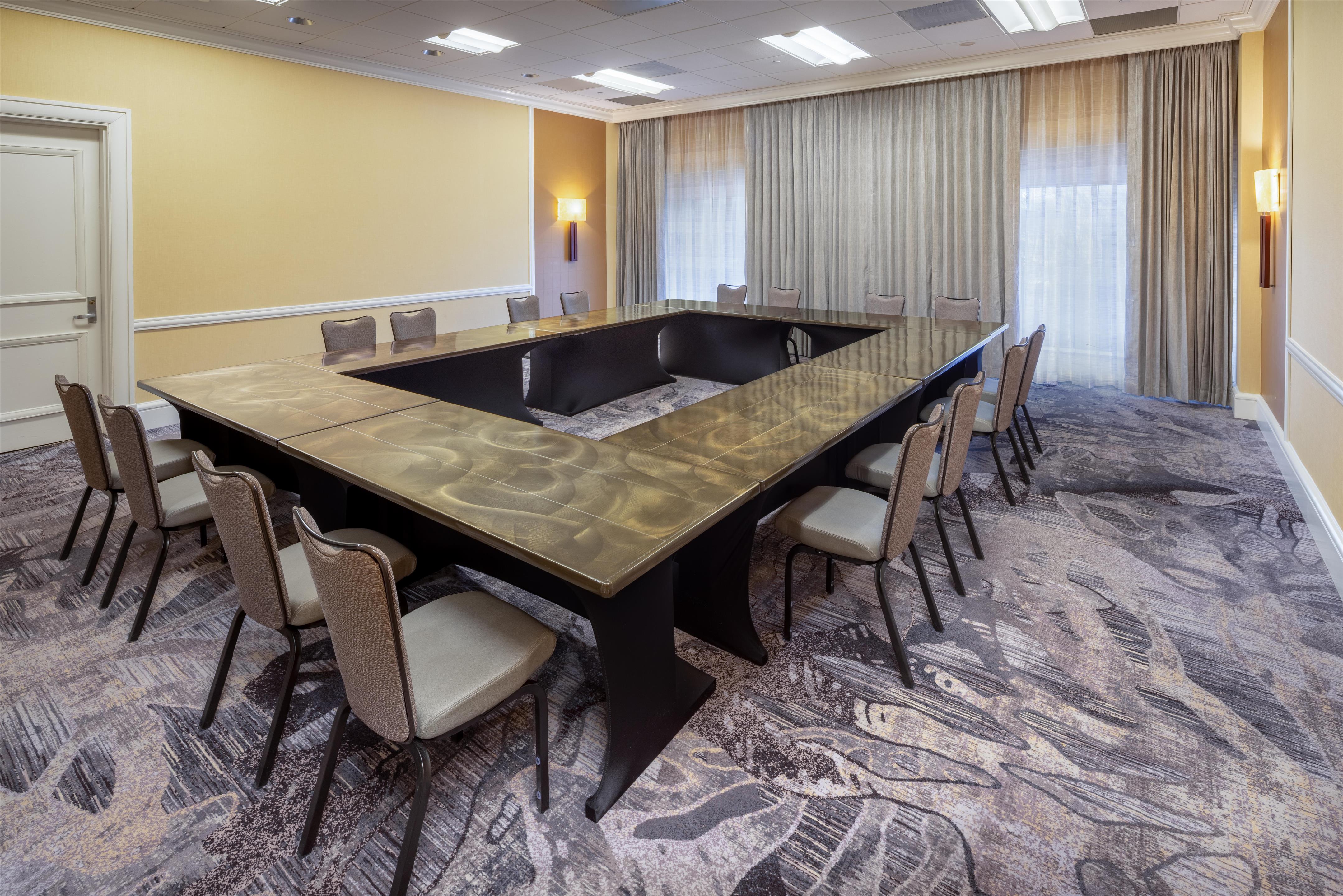 Meeting Room | Hilton Charlotte Uptown