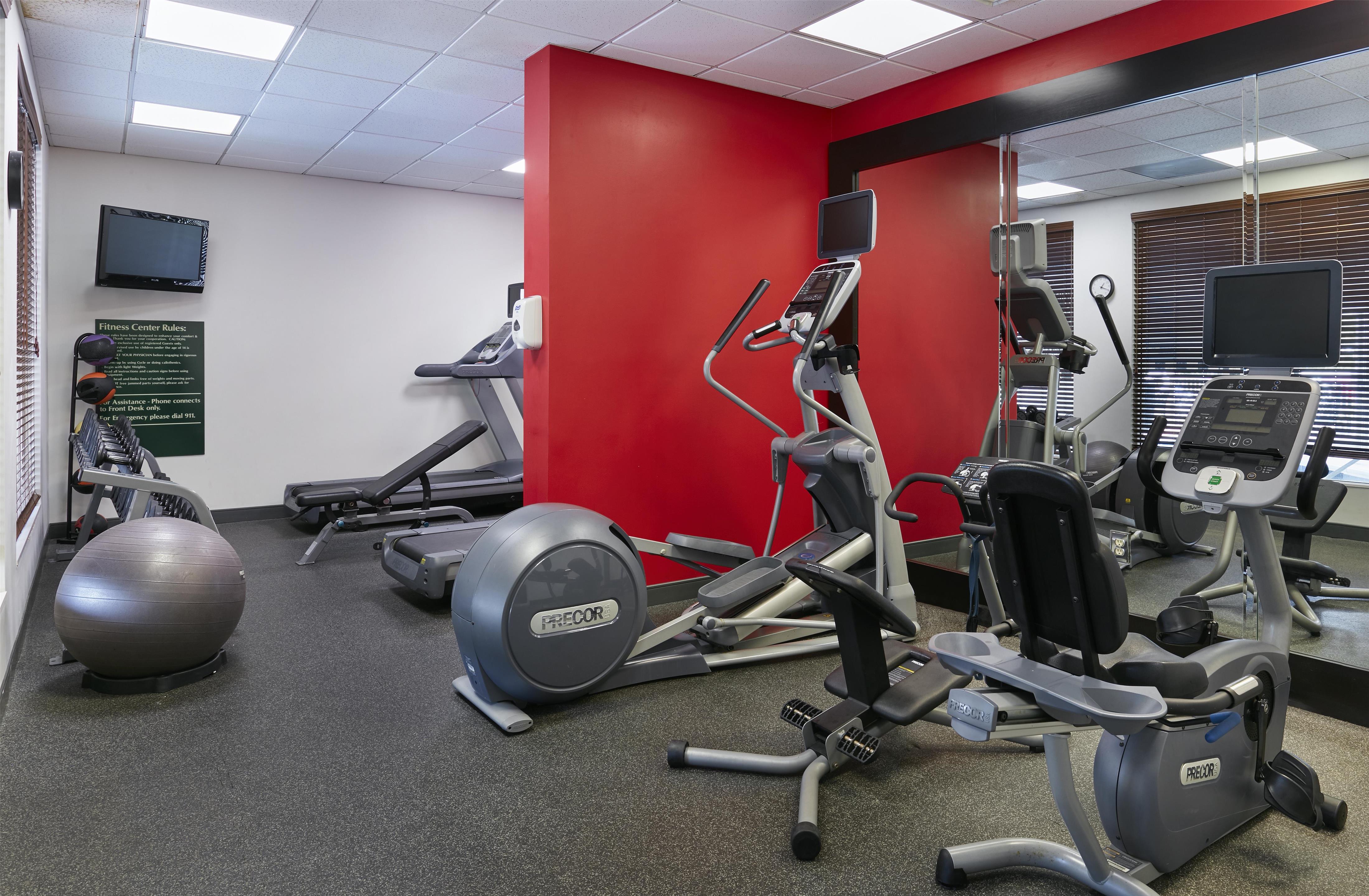 Health club fitness center gym | Hilton Garden Inn Charlotte North