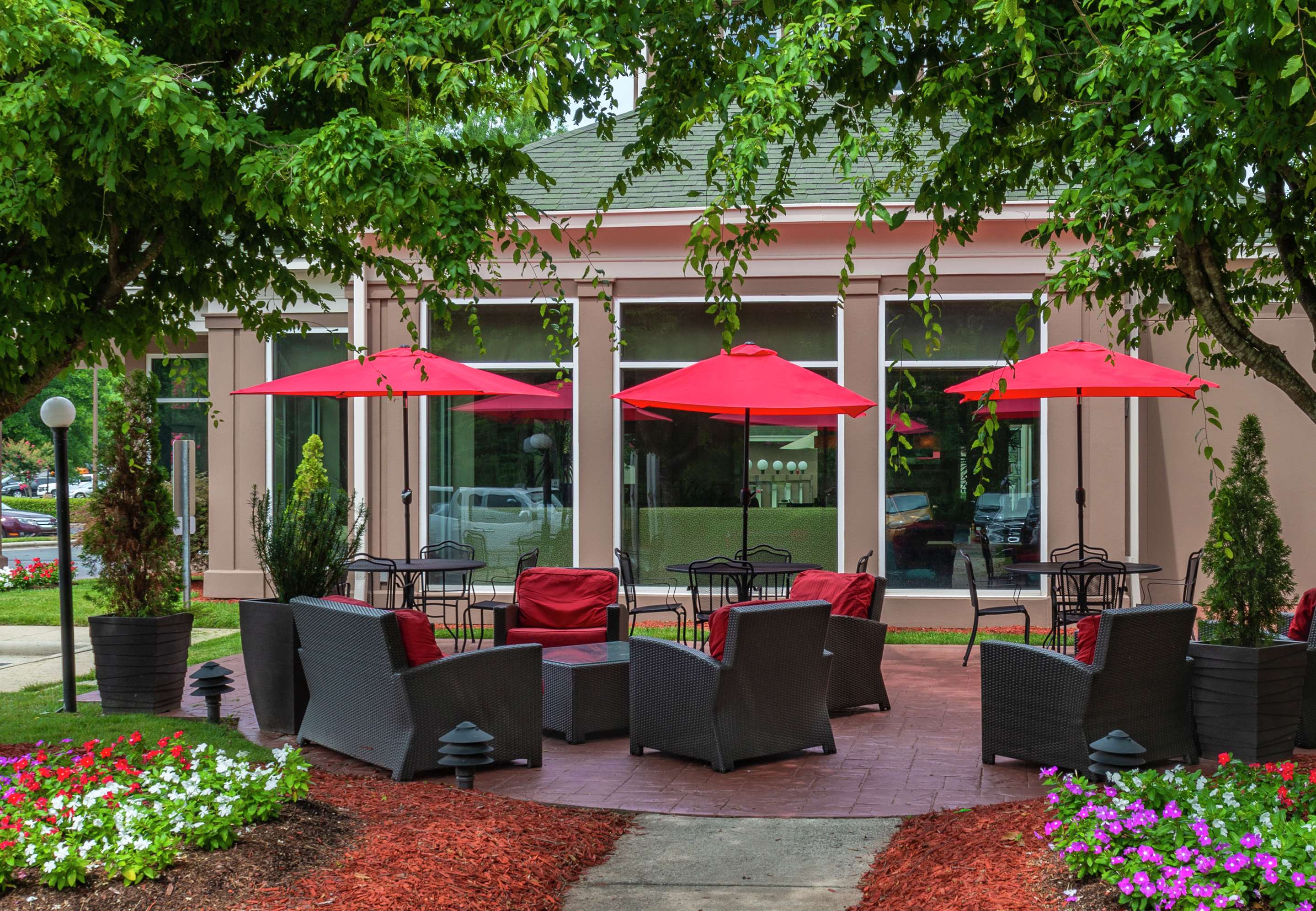 Exterior | Hilton Garden Inn Charlotte Pineville