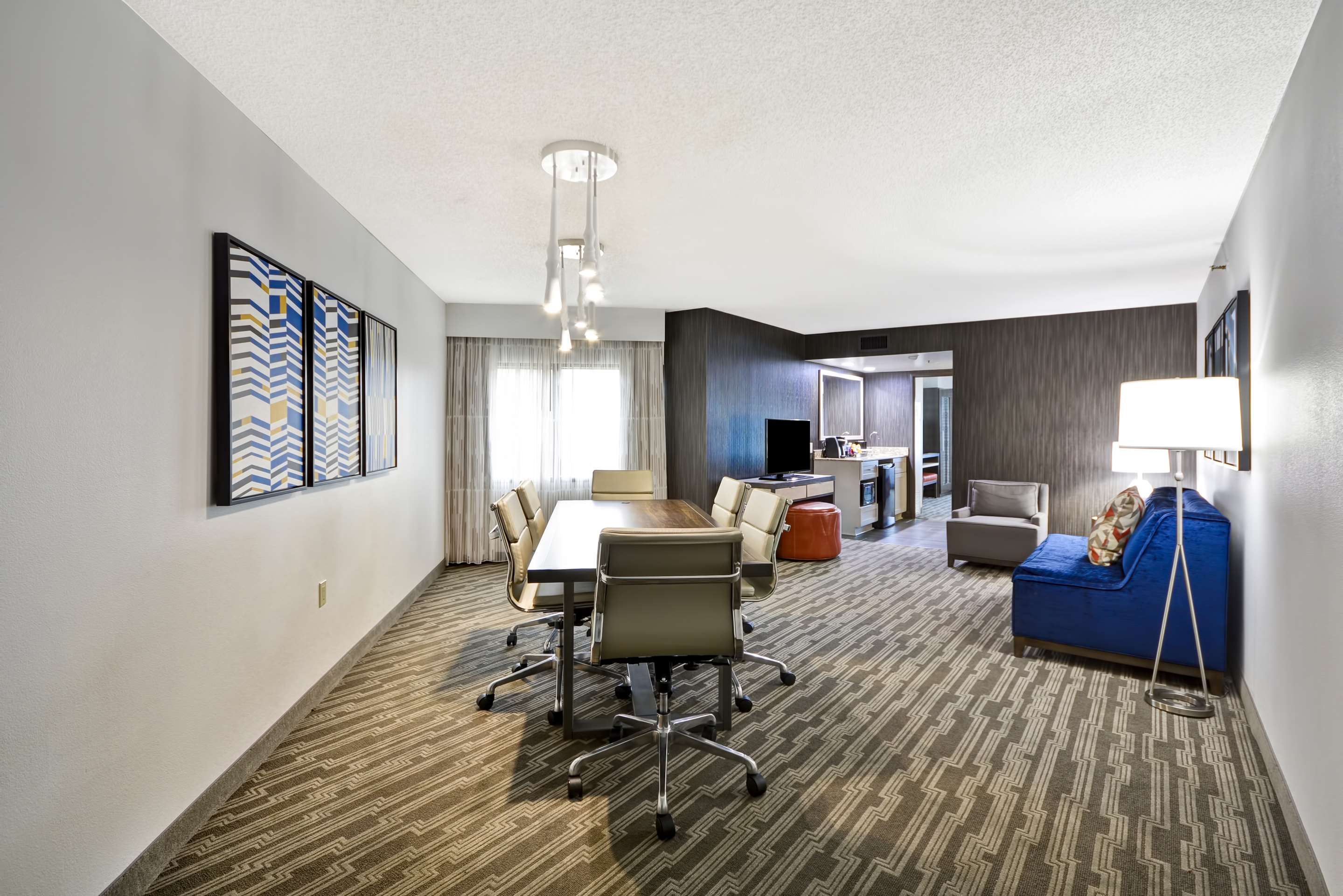 2 Room Premium Conference Suite - 1 King Bed - Non-smoking