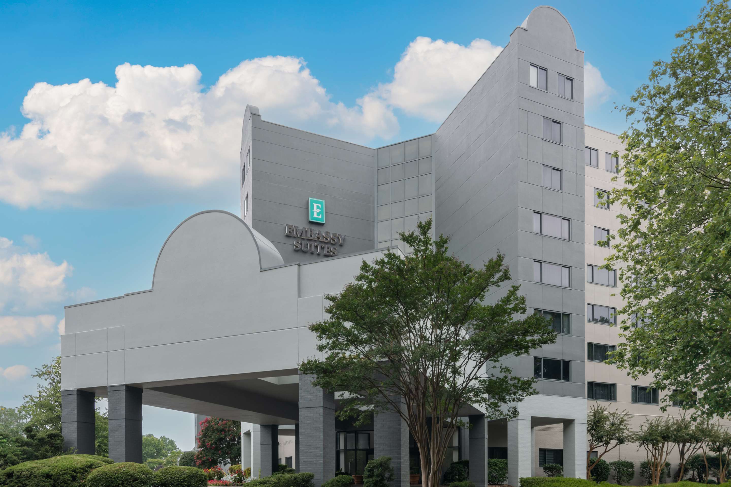 Exterior | Embassy Suites Hotel Charlotte