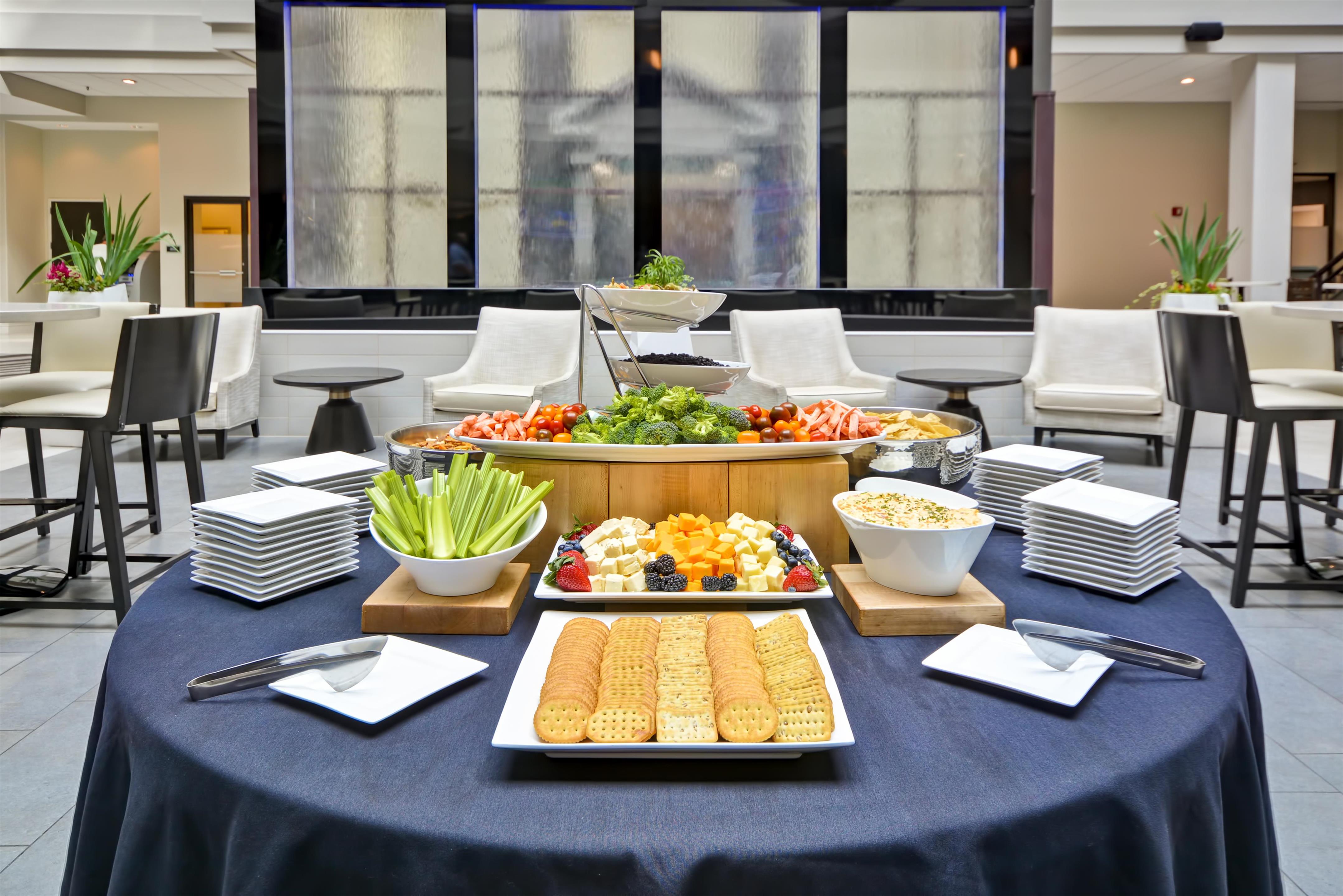 Restaurant | Embassy Suites Hotel Charlotte