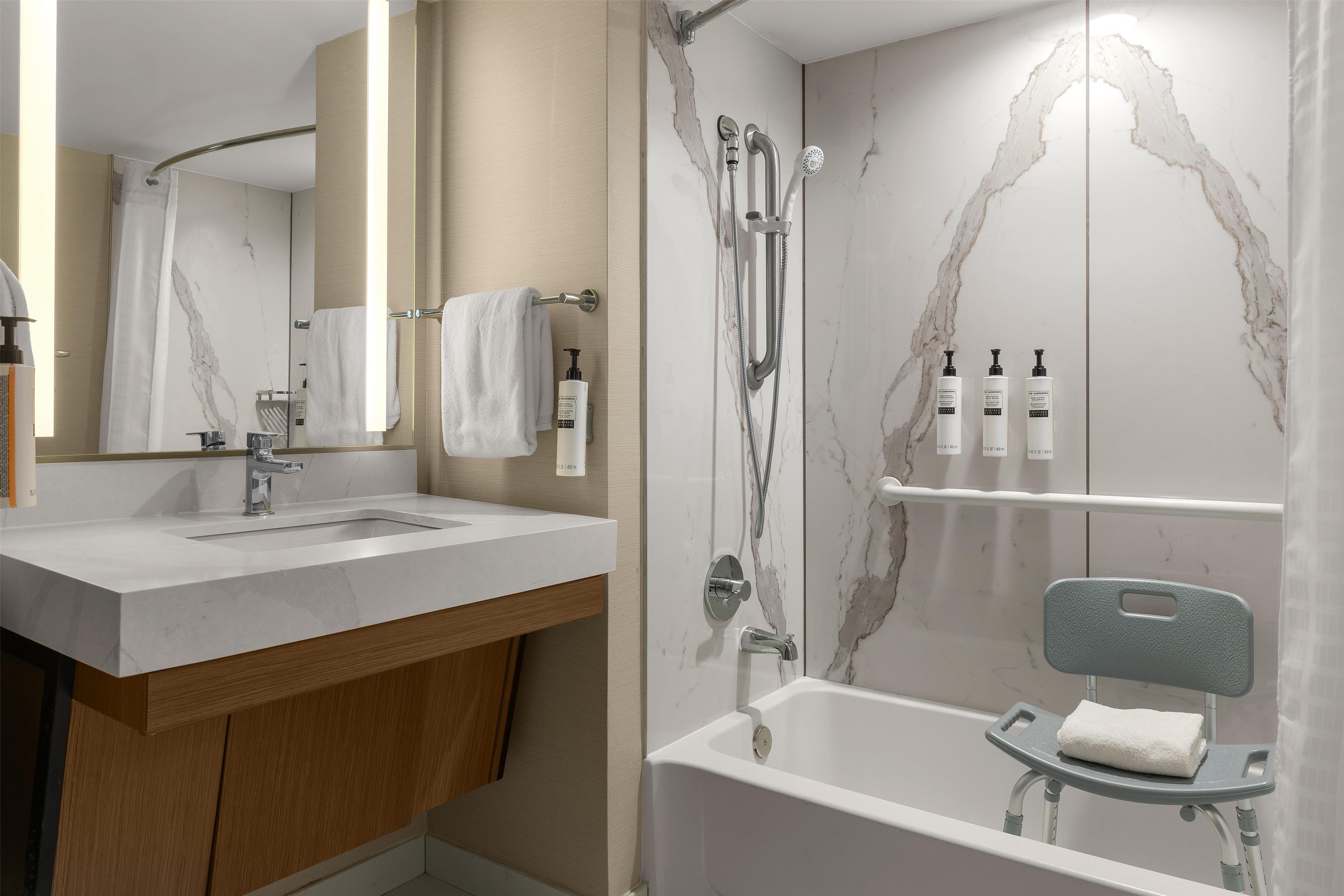 Guest room bath