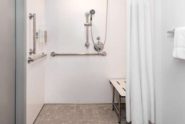  - Hilton Garden Inn Uptown Charlotte