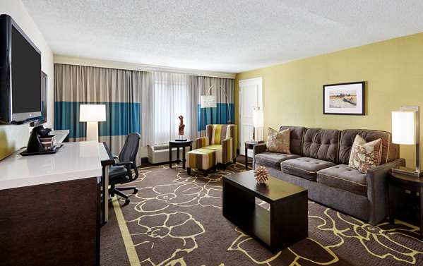  - DoubleTree by Hilton Hotel Gateway Village Charlotte - I-77, Exit 10B