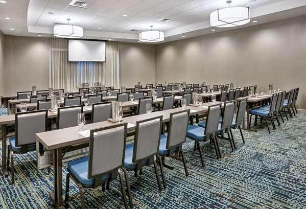  - DoubleTree by Hilton Hotel Gateway Village Charlotte - I-77, Exit 10B